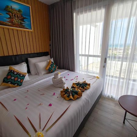 Raja Hotel Kuta Mandalika Resort & Convention Exteriér fotografie