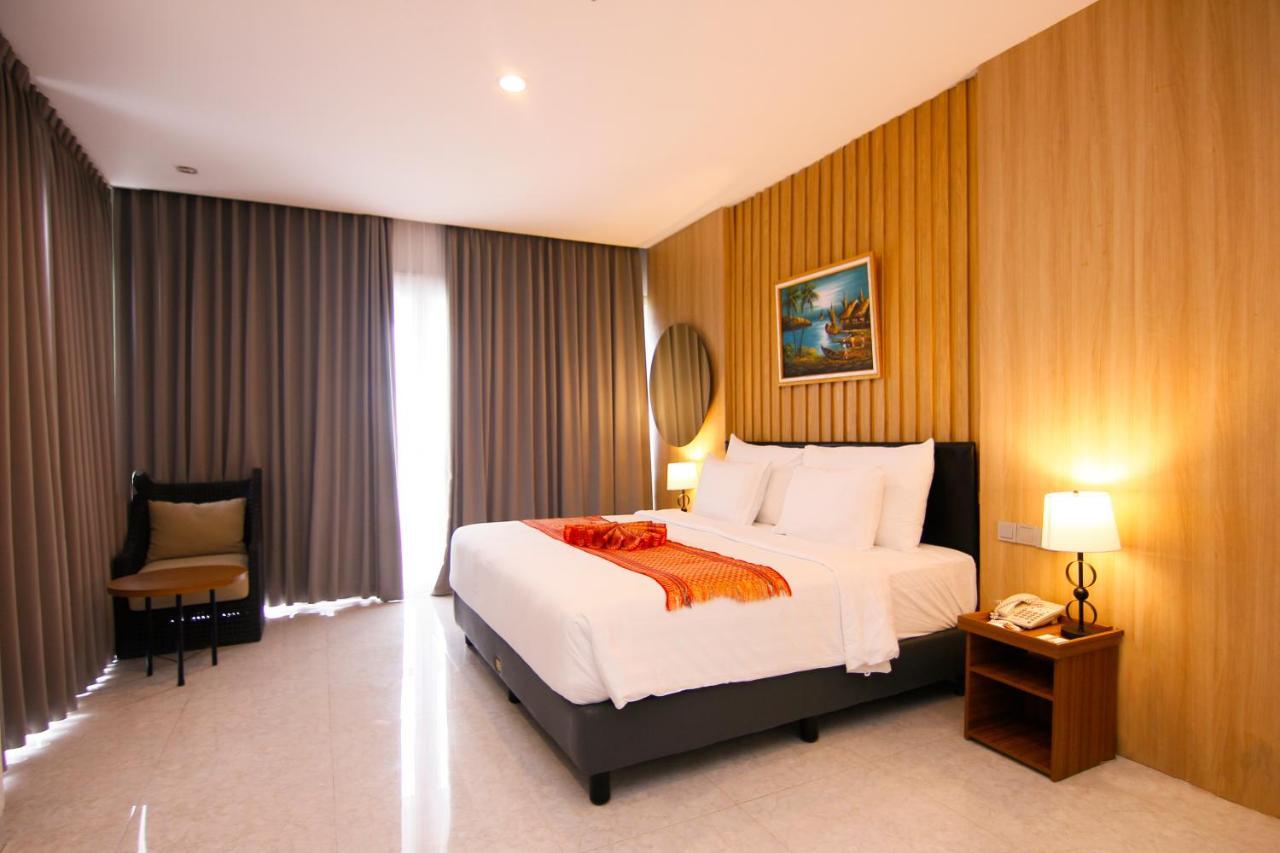 Raja Hotel Kuta Mandalika Resort & Convention Exteriér fotografie