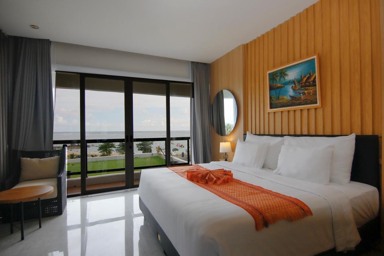 Raja Hotel Kuta Mandalika Resort & Convention Exteriér fotografie