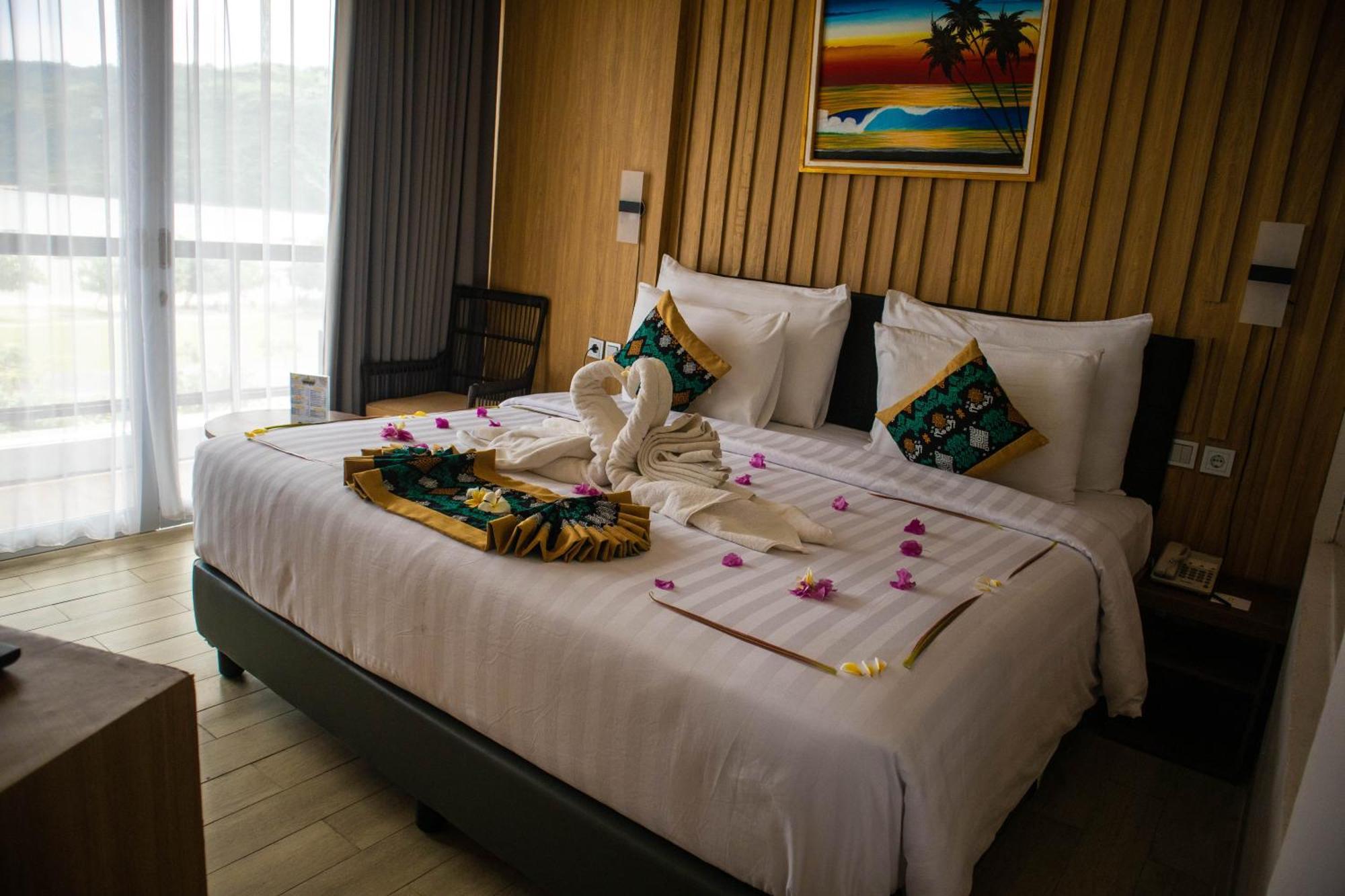Raja Hotel Kuta Mandalika Resort & Convention Exteriér fotografie