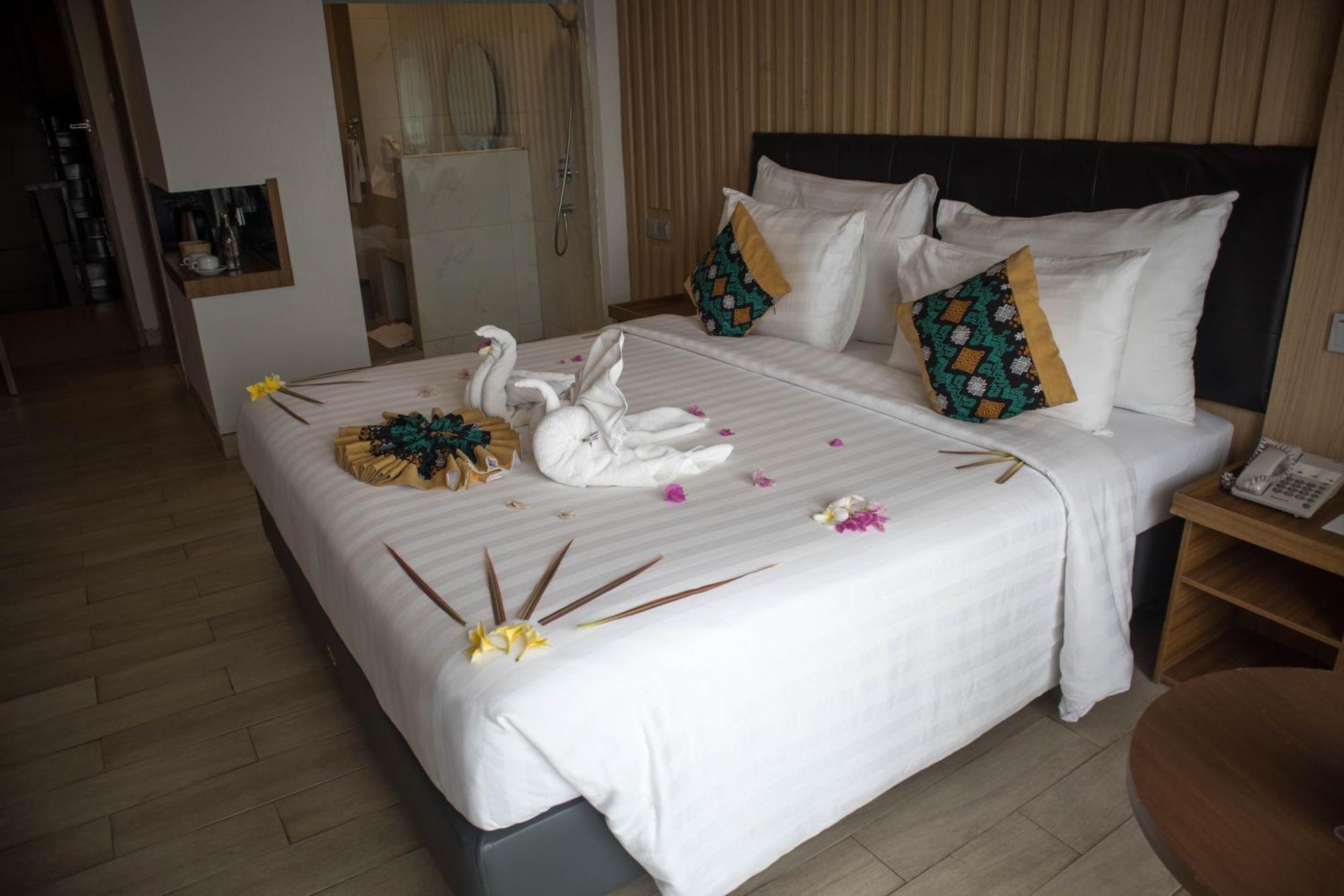 Raja Hotel Kuta Mandalika Resort & Convention Exteriér fotografie